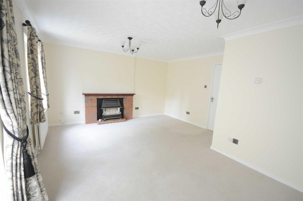 Property photo 3 of 14