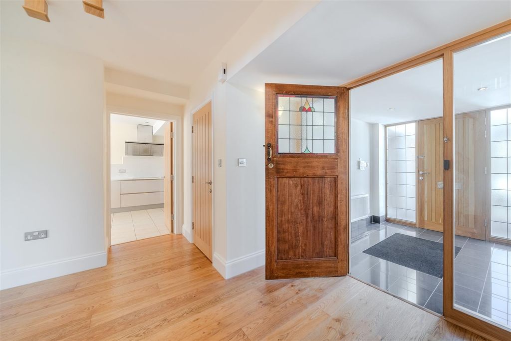 Property photo 3 of 41 Hall-4.Jpg