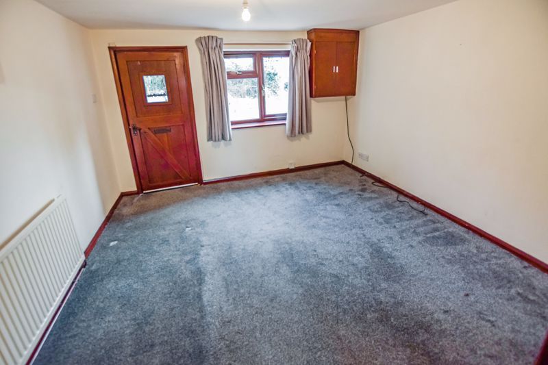 Property photo 2 of 11 Lounge