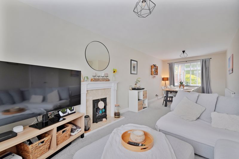Property photo 3 of 34 Open Plan Living / Dining