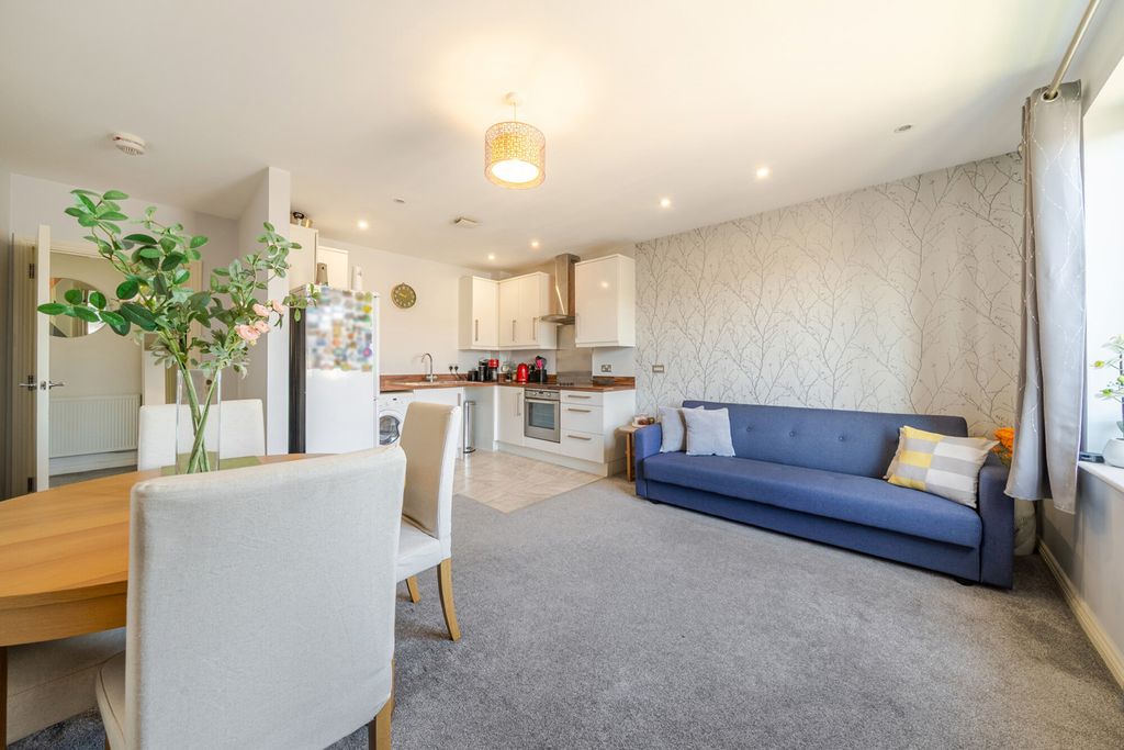 Property photo 2 of 11 Reception