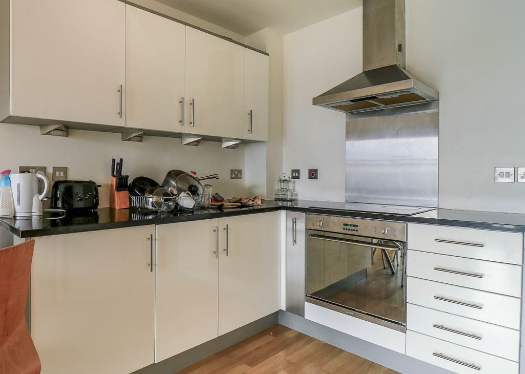 Property photo 3 of 6 Kitchen