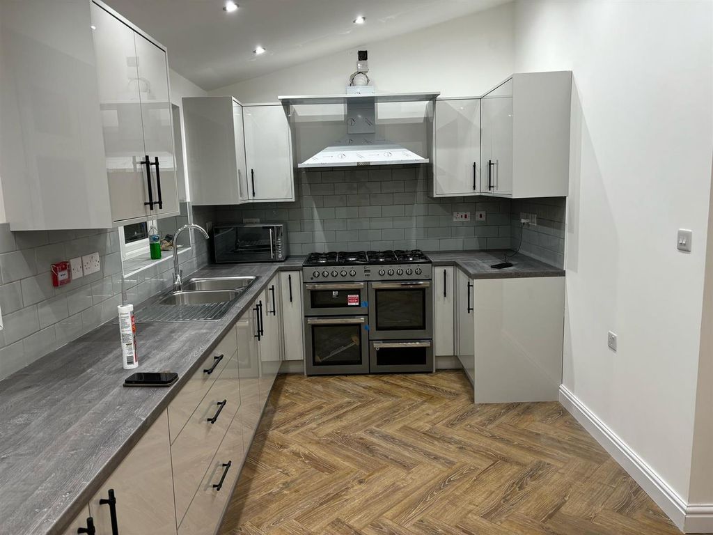 Property photo 2 of 26 Whatsapp Image 2026-04-10 At 15.30.06 (4).Jpeg