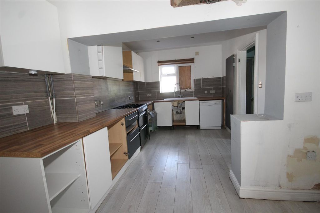 Property photo 2 of 17 Img_2816.Jpg