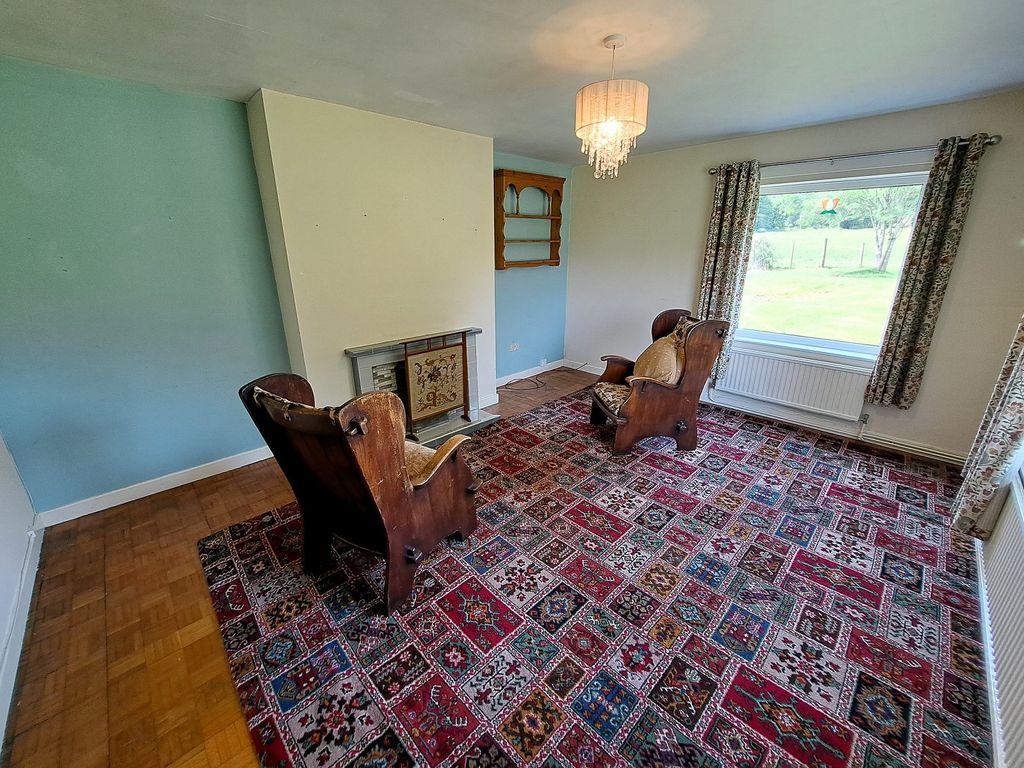 Property photo 3 of 21 Sitting Room