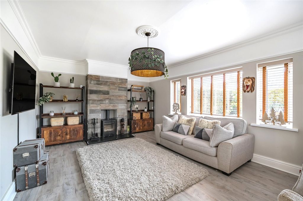 Property photo 3 of 23 Picture No. 24