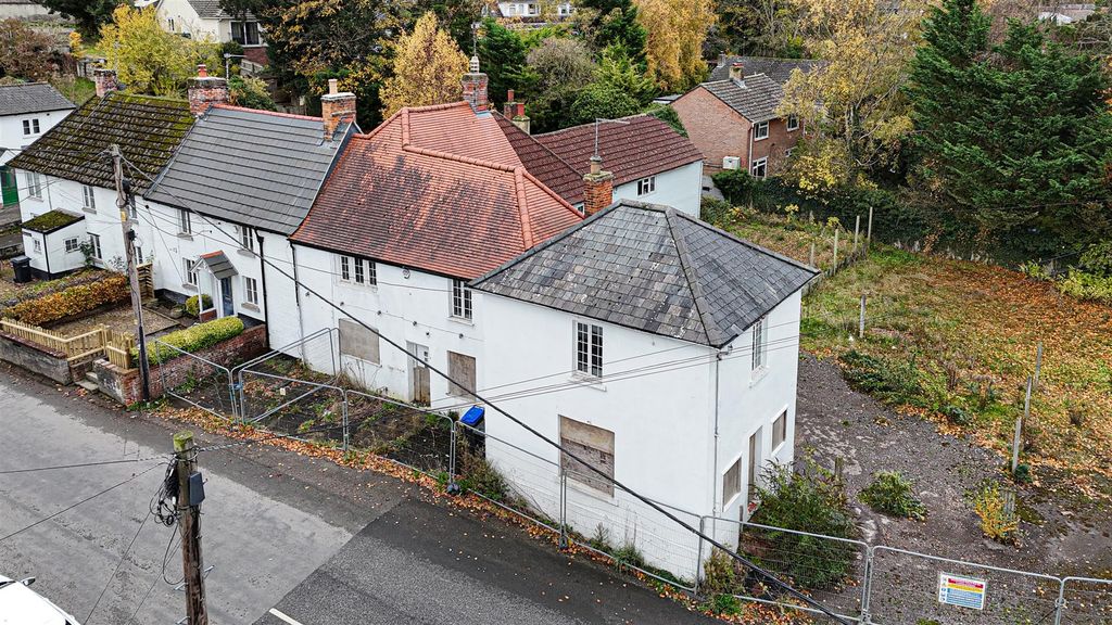 Property photo 3 of 12 10-6909E34A94Fad-1375769-Jpg-10.Jpg