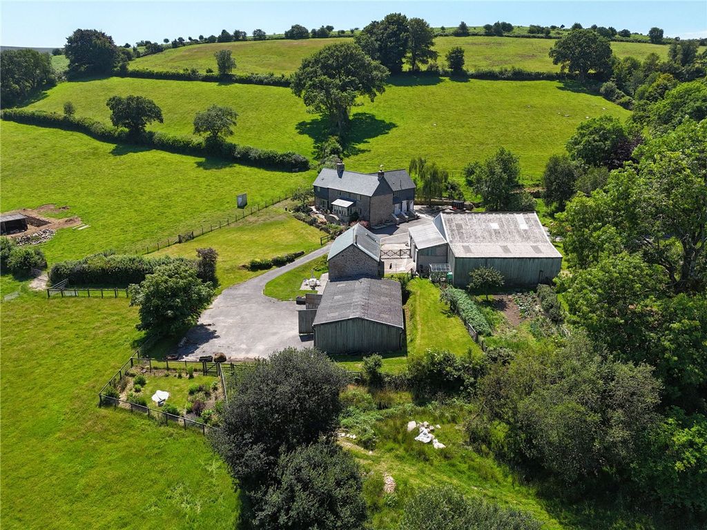 Property photo 2 of 23