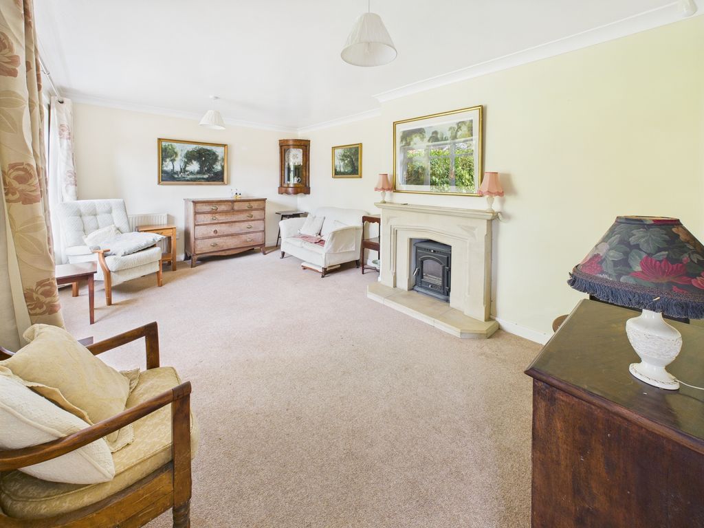 Property photo 2 of 25