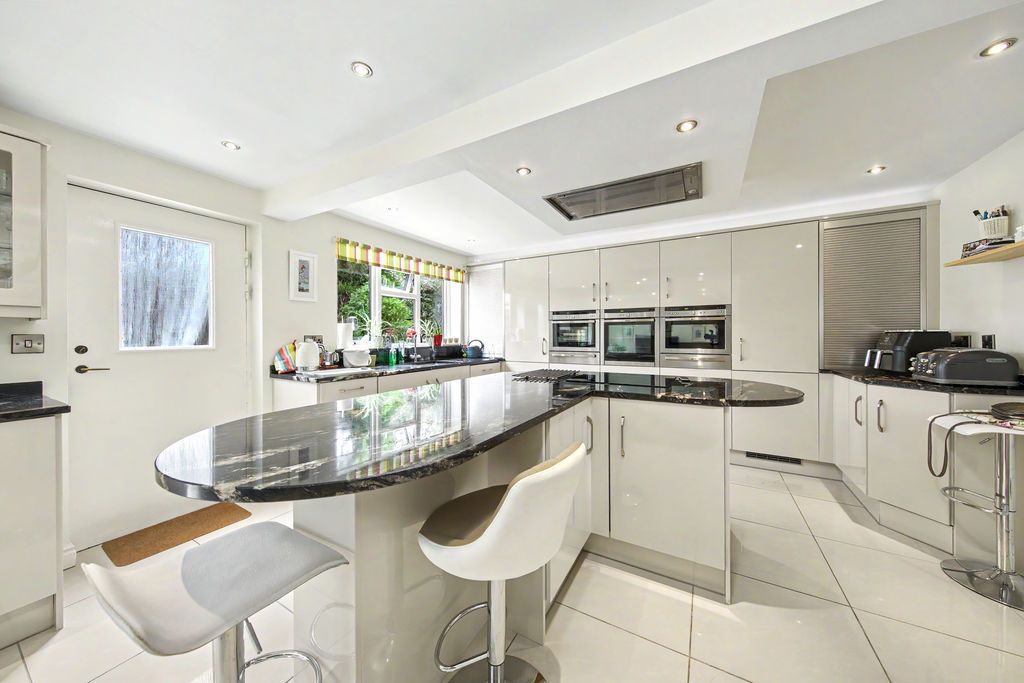 Property photo 2 of 40 Kitchen