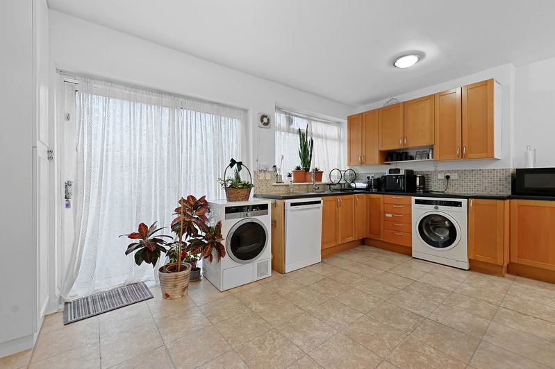 Property photo 3 of 13 Photo 10