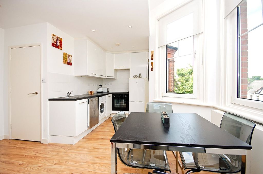 Property photo 2 of 8 Picture No. 06