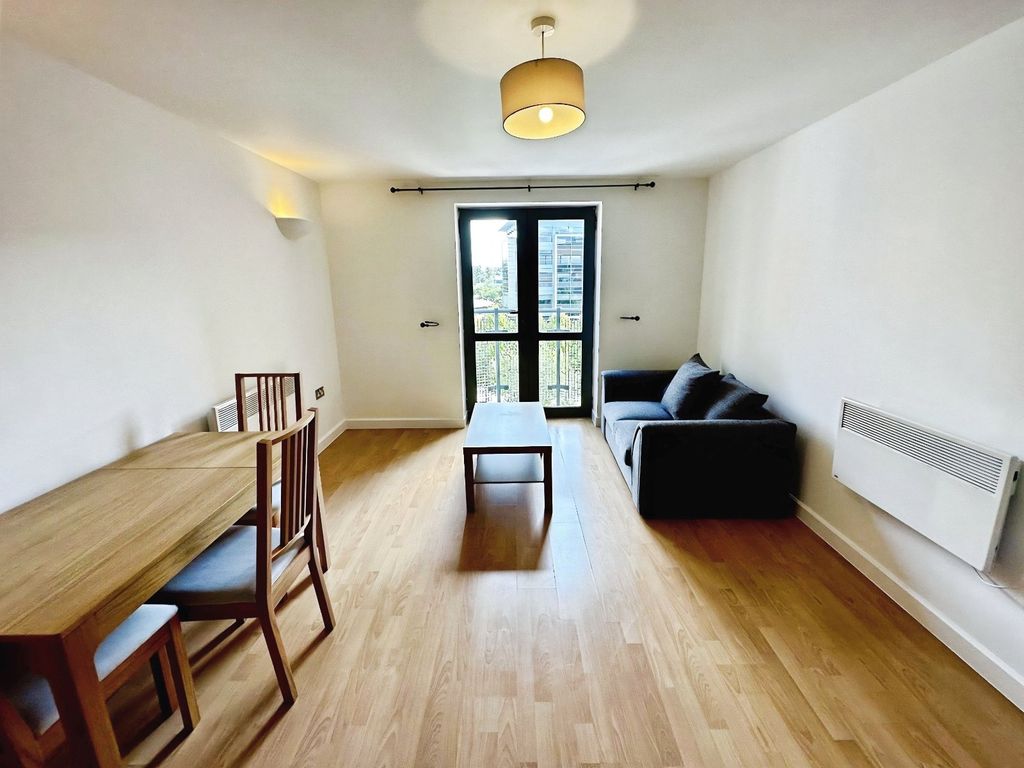 Property photo 2 of 9 Picture No. 16