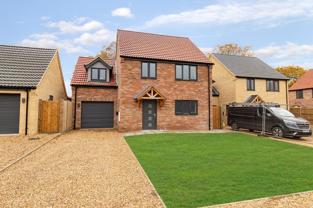 Property photo 1 of 40 2161370