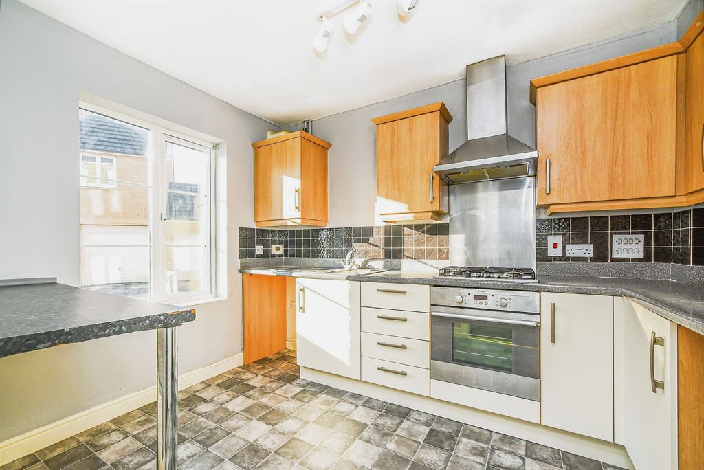 Property photo 2 of 14