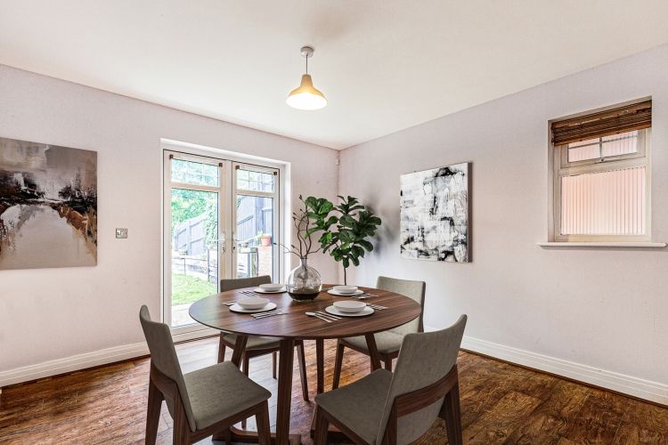 Property photo 3 of 11 305668