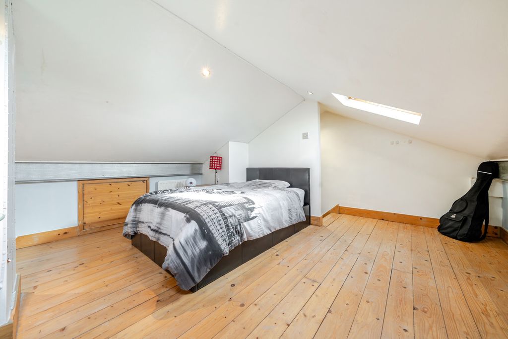 Property photo 2 of 22 1453626-21-69F4De...