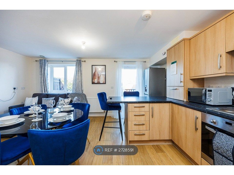 Property photo 1 of 8 Communal Kitchen