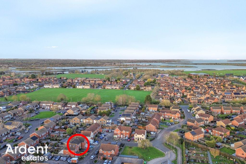 Property photo 2 of 19