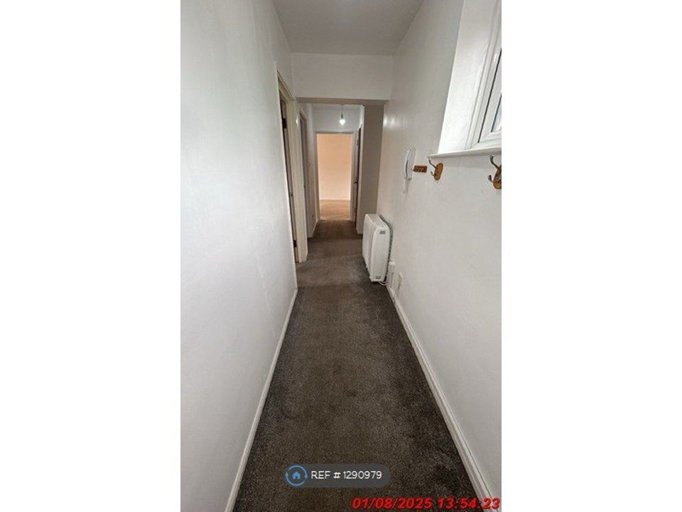 Property photo 2 of 19 Entrance Hallway