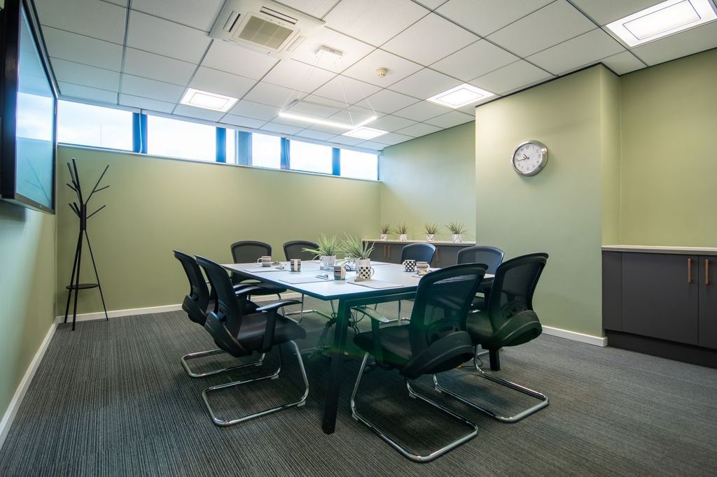 Property photo 2 of 8