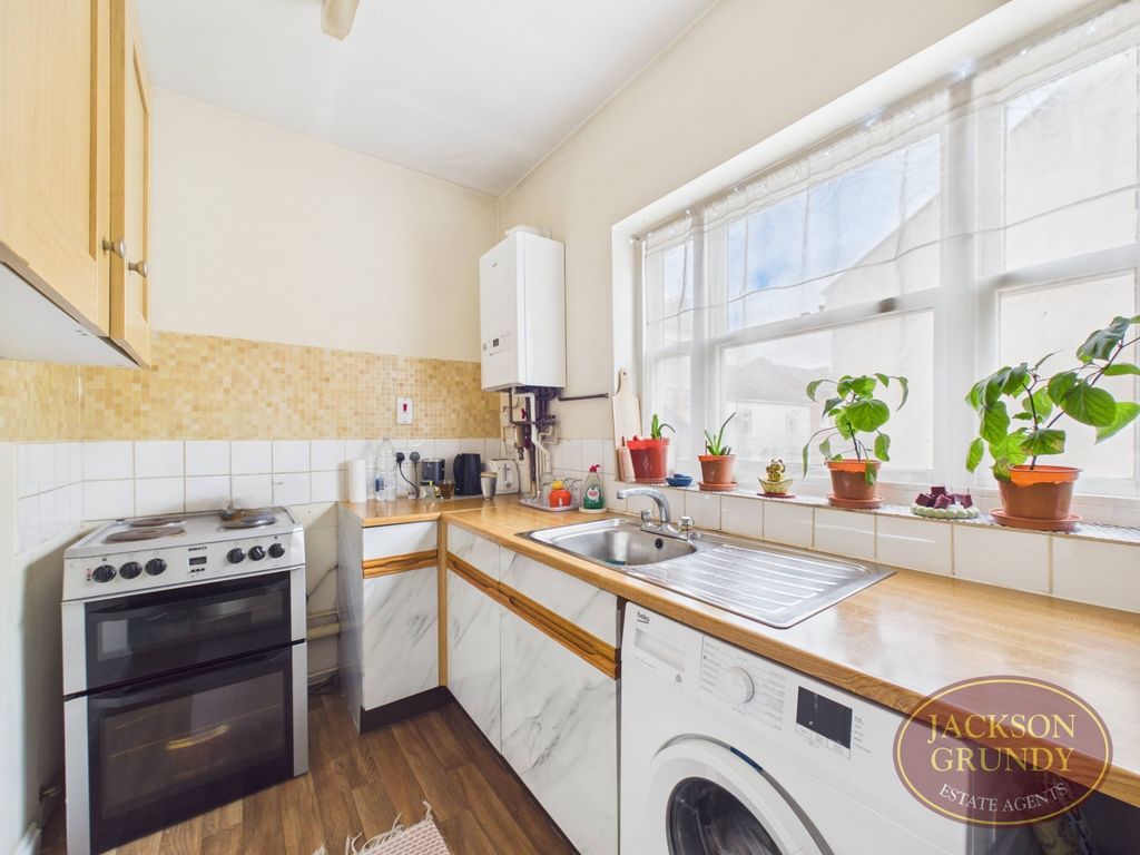 Property photo 3 of 7 Connaught Street