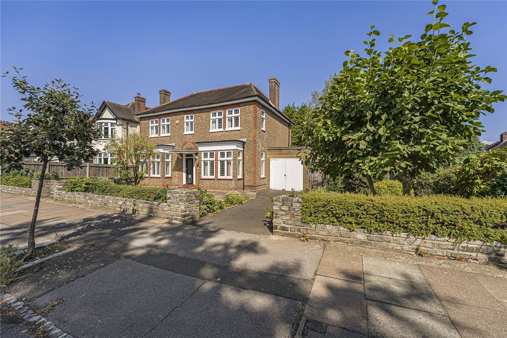 Property photo 2 of 17 Picture No. 27
