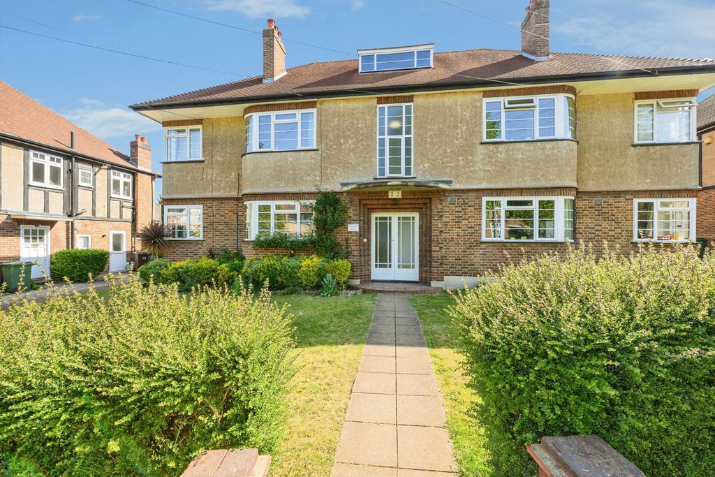 Property photo 2 of 24