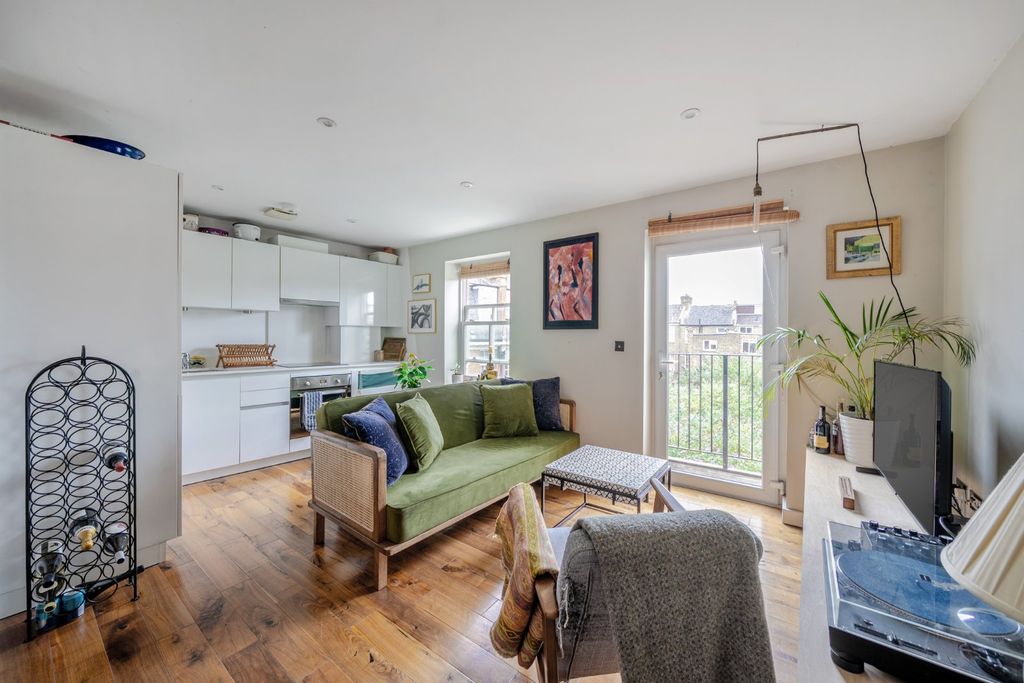 Property photo 1 of 10 Picture No. 04