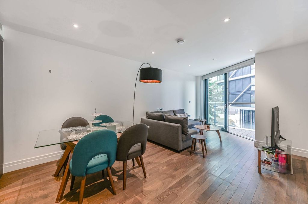 Property photo 2 of 13