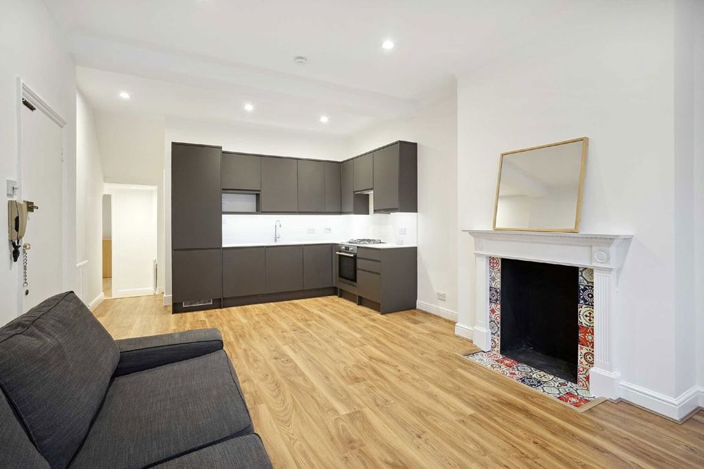 Property photo 3 of 5