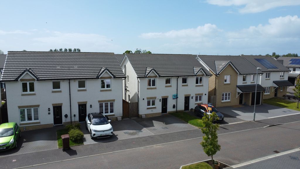 Property photo 1 of 16 External Front