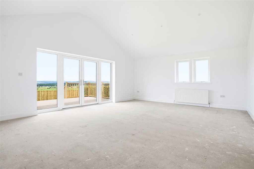 Property photo 2 of 32 S02.Jpg