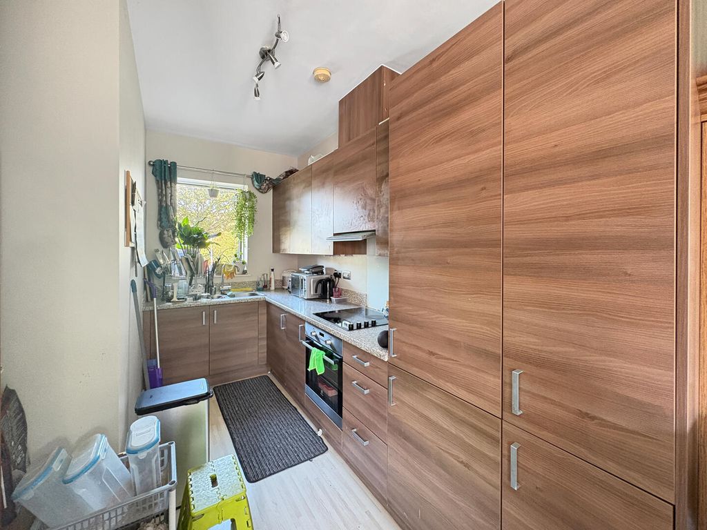 Property photo 3 of 14 Kitchen