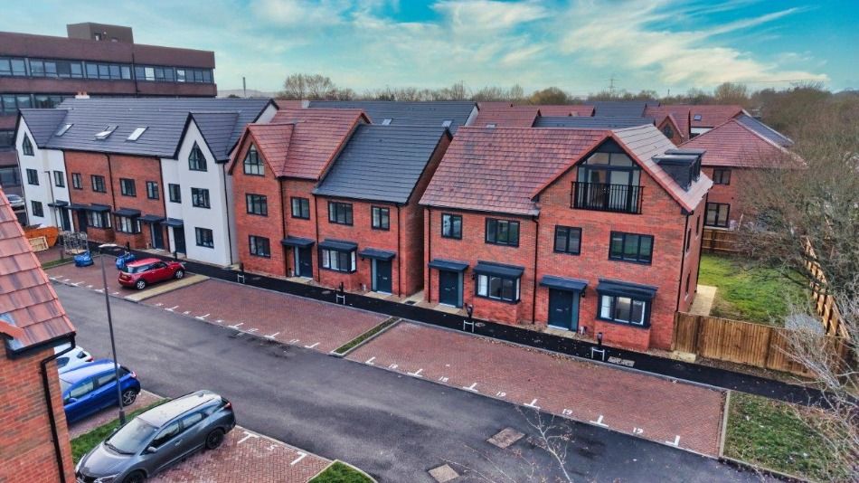 Property photo 2 of 22