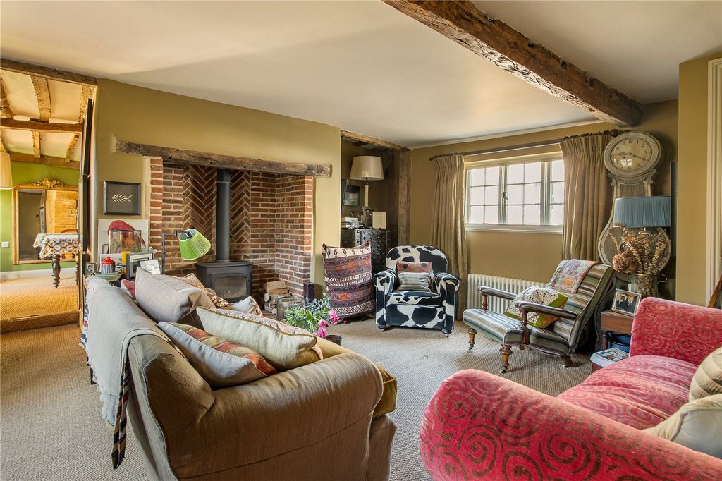 Property photo 2 of 18 Sitting Room