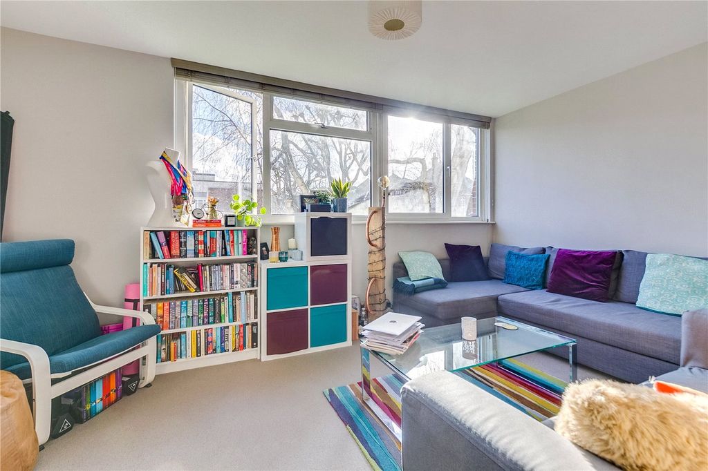Property photo 1 of 5