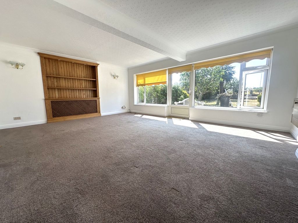 Property photo 3 of 24