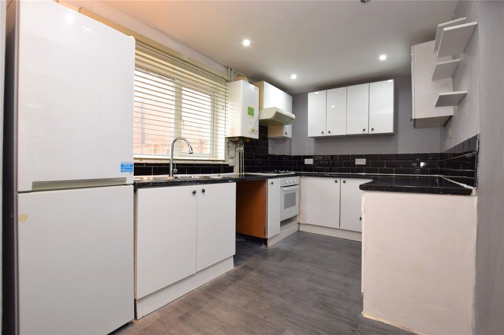 Property photo 2 of 10 Picture No. 16