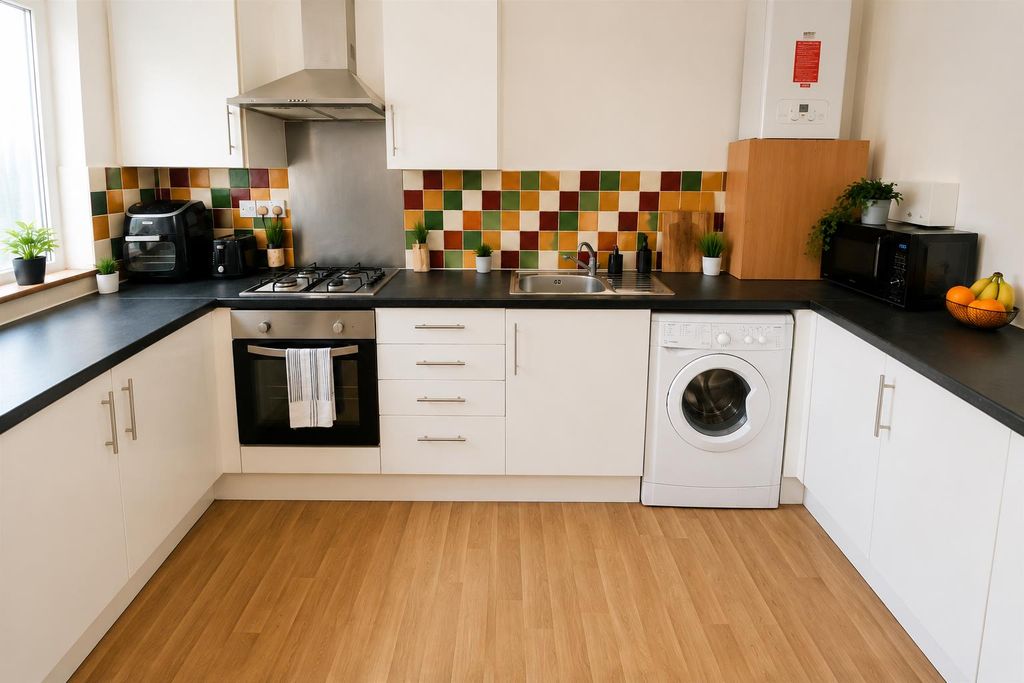 Property photo 1 of 18 5B3B6B81-5Cf1-46d2-B9Ad-8c1c5585324c.Png