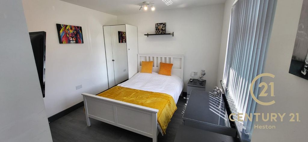 Property photo 1 of 4