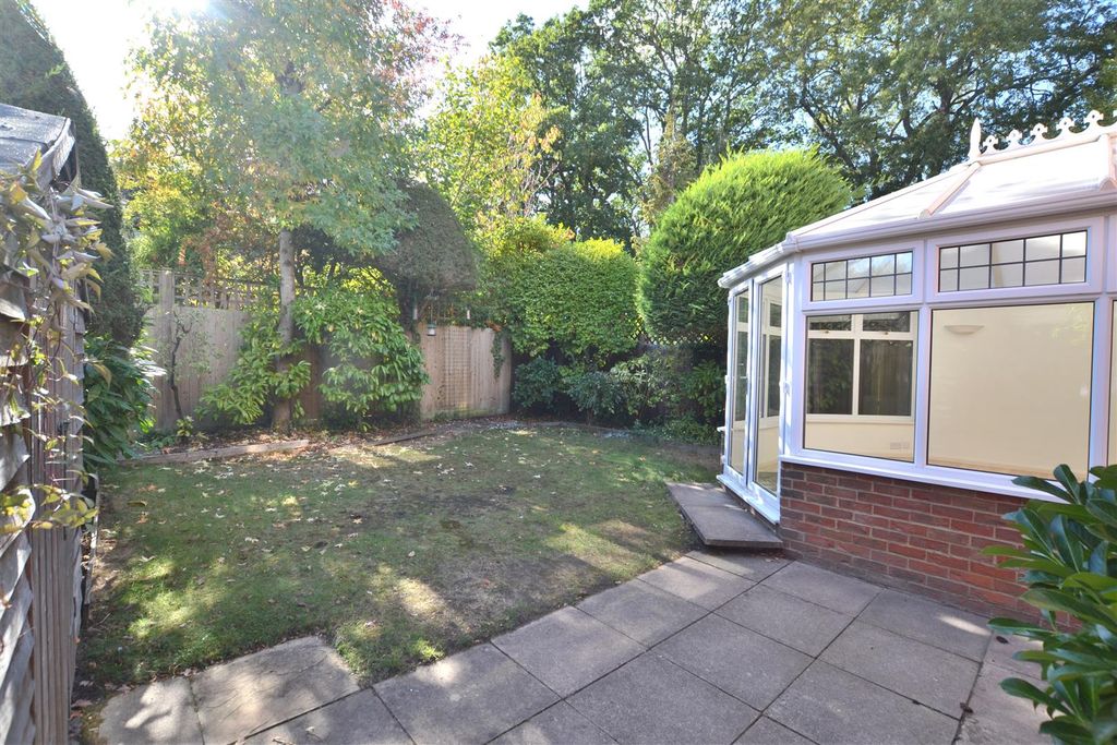 Property photo 2 of 16 Garden.Jpg