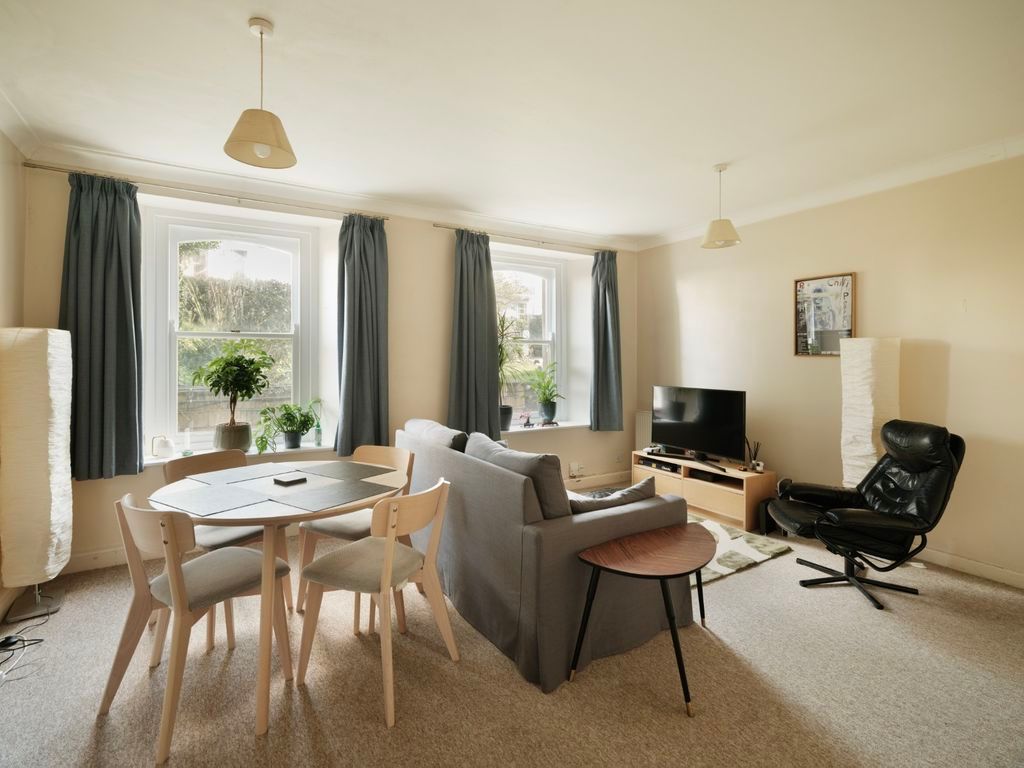 Property photo 2 of 10 Sitting/Dining Room