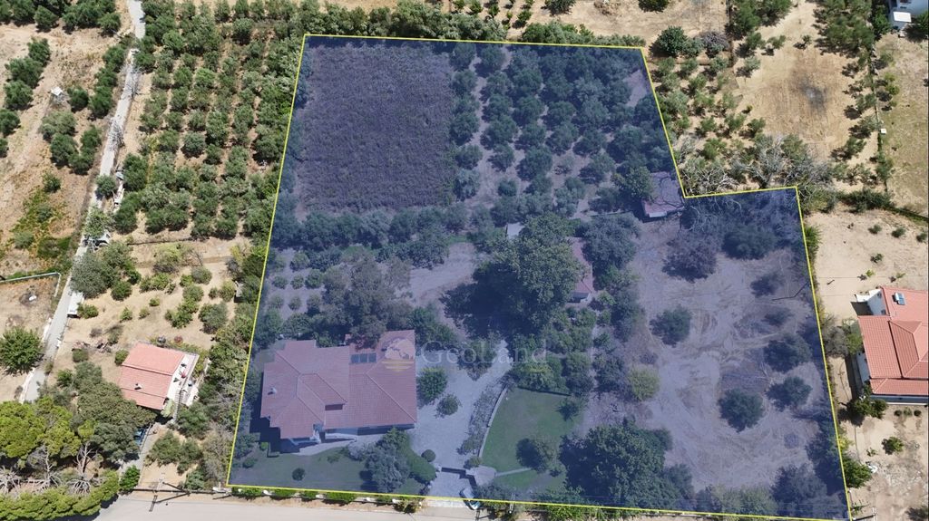 Property photo 3 of 27