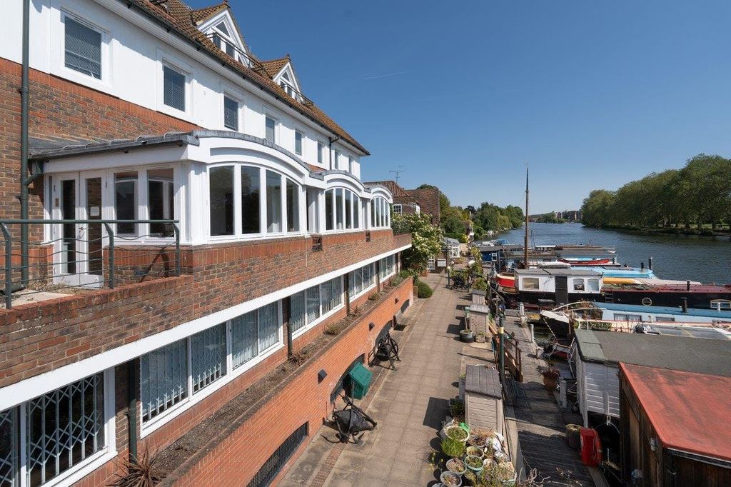 Property photo 2 of 16 Iw270523Gka042.Jpg