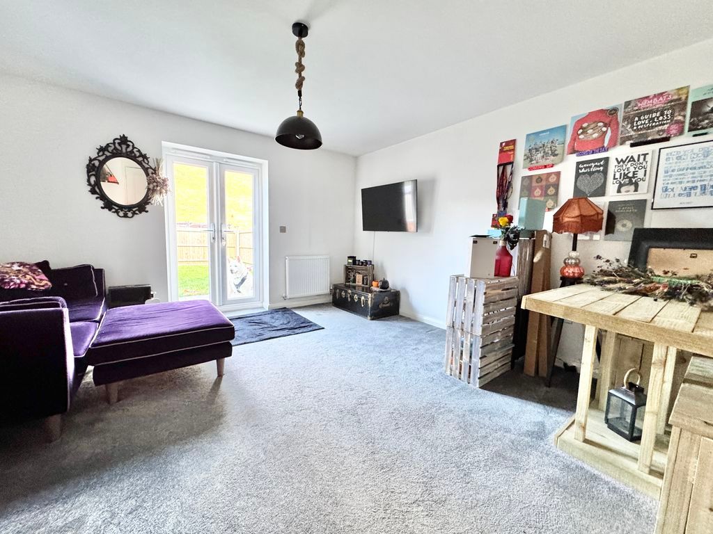 Property photo 3 of 13 Photo 6
