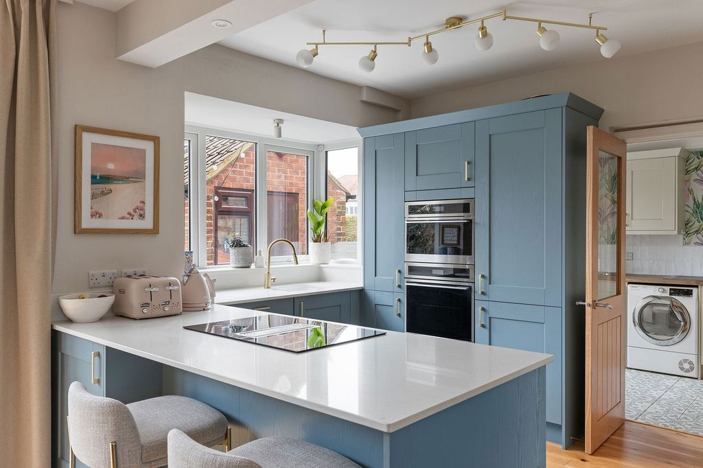 Property photo 3 of 23