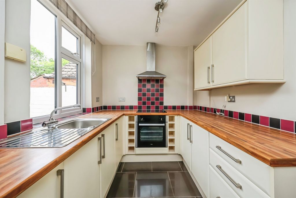 Property photo 3 of 19