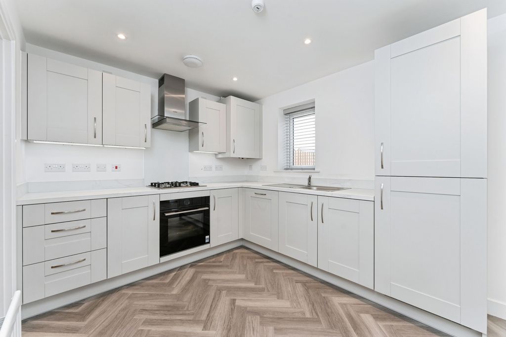 Property photo 2 of 19 Pbox-Img.Jpg