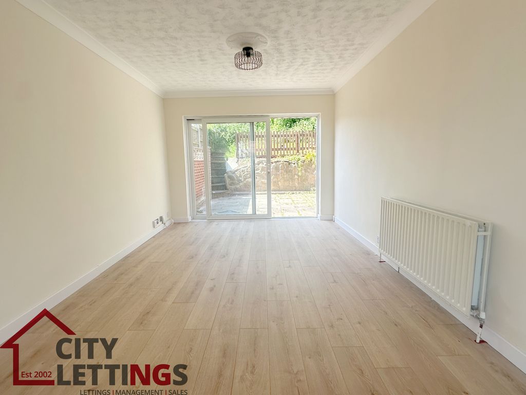 Property photo 3 of 11 Img_5127